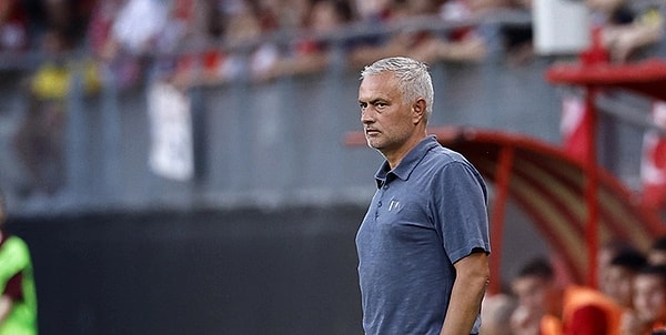 Daha sonra bu hikayede heyecanlandığı noktaya değinen Jose Mourinho, taraftarı çocuklar için kulübün atmış olduğu adıma desteğe çağırdı: