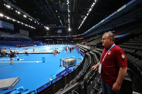 Tepkilerin yöneldiği isimlerin başında ise Gençlik ve Spor Bakanı Osman Aşkın Bak bulunuyor. Sosyal medyada kullanıcılar "istifa" çağrısı yaparken oluşan sıralama içinde sitemlerini iletiyor.