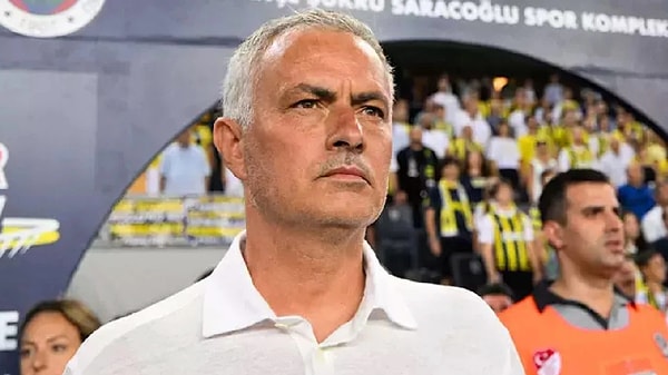 Jose Mourinho, yaptığı açıklamada "İki günde iki maç oynandı. Cuma akşamı Galatasaray-Hatayspor maçı, bu akşam da bizim maçımız. Şunu söyleyebilirim ki, çok fazla şey öğrendim. Zaten bu periyotta bana verilen bilgiler harika bilgilerdi. Ama şimdi daha da iyi anlıyorum." ifadelerine yer verdi.