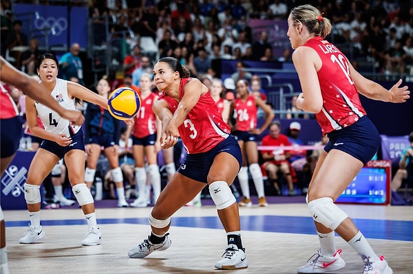 A Milli Kadın Voleybol Takımı’nı mağlup ederek Paris 2024 Olimpiyat Oyunları’nda finale yükselen İtalya, ABD ile karşı karşıya geldi.