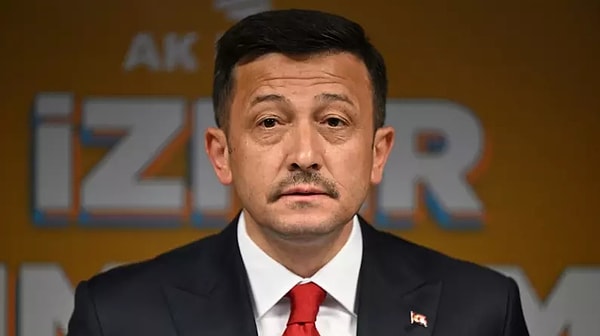 Kutlama öncesi AK Parti Genel Başkan Yardımcısı Hamza Dağ, dikkat çeken açıklamalarda bulundu. Başkan Yardımcısı Dağ, “Bu partimiz açısından ilk değil, son da olmayacaktır. 85 milyon vatandaşmızı kucaklamak suretiyle AK Parti ailesini büyütmeye devam edeceğiz. Sayı olarak artma ihtimali var. Belediye başkanlığında 15 veya daha fazla ilçe ve belde belediye başkanı noktasında katılımlar var. Milletvekili olarak 2 var. Bugün içinde bazı görüşmeler var” dedi.