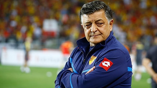 Göztepe, 2017 yılında mücadele ettiği TFF 1. Lig'de üst üste aldığı kötü sonuçların ardından takımın başına Yılmaz Vural'ı getirmişti.