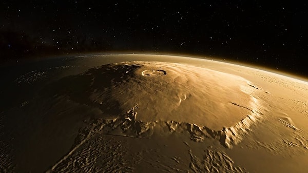 2. Hangi gezegen Güneş Sistemi’nde en yüksek dağ olan Olympus Mons’a ev sahipliği yapar?