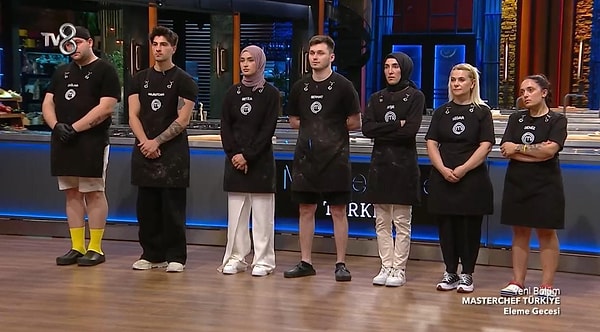 MasterChef Türkiye'de yeni sezon fazlasıyla tartışmalı başladı. Daha elemelerde başlayan gerilim, takım oyunlarında da artarak devam etti.