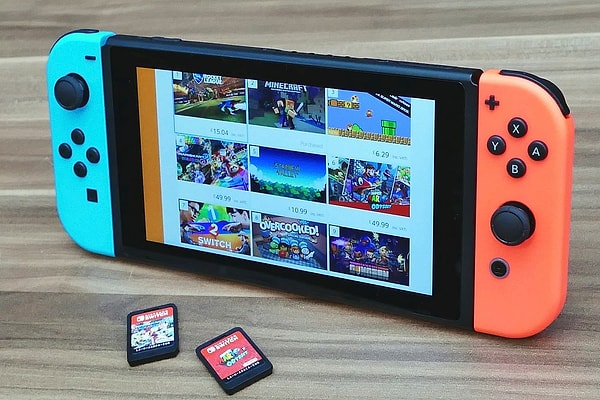 İlk olarak 2016 yılında duyurulup 2017'de oyuncularla buluşan Nintendo Switch el konsolu piyasasında savaşı hayli kızıştırmıştı.