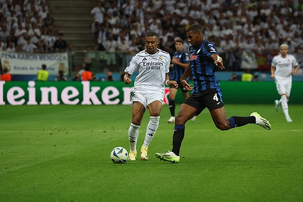 Eflatun-beyazlılar, Atalanta'yı Valverde ve Mbappe'nin golleriyle 2-0 mağlup ederek 6. kez kupayı müzesine götürdü.