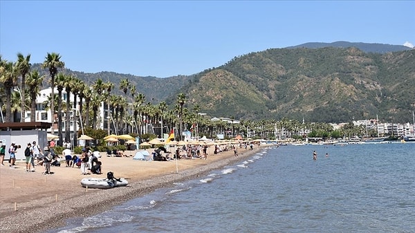 “Yalıkavak, Türkbükü, Gölköy tarafına gittiğinizde en lüks restoranda, en lüks otelde hizmet aldığınızda fiyat pahalı diye şaşırmamanız lazım. Bitez’e, Gümüşlük’e, Turgutreis’e geldiğinizde her türlü fiyatın olduğunu görürsünüz. “