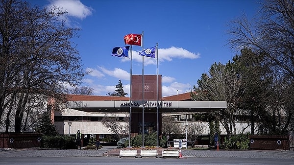 Ankara Üniversitesi Rektörlüğü'ne Prof. Dr. Necdet Ünüvar atandı.