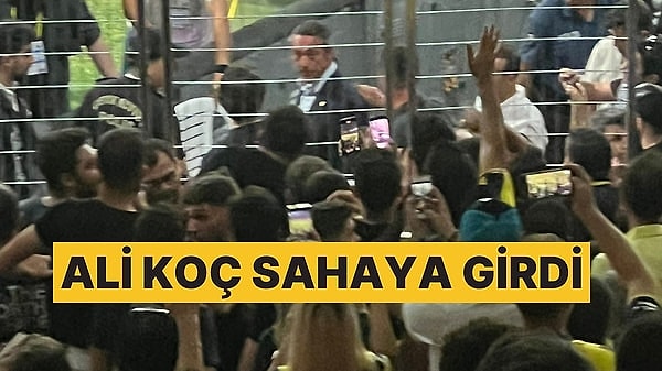 Göztepe - Fenerbahçe maçı esnasında Ali Koç, Fenerbahçe deplasman tribününe gitmek için sahaya girdi. Göztepe taraftarının büyük tepkisi ile karşılaşan Koç'a tribünden yabancı maddelerin atıldığı görüldü.