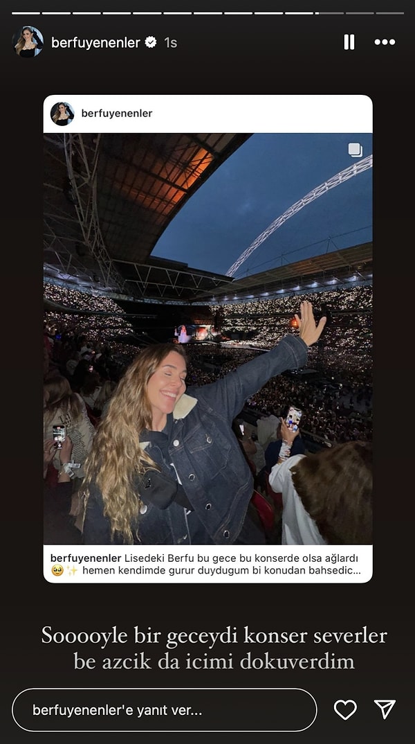 Berfu Yenenler, Taylor Swift konserine gidip liseli haline selam çaktı.