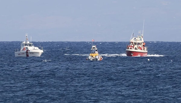 Teknenin battığı haberinin duyulması üzerine olay yerine gelen sahil güvenlik ve itfaiyeden oluşan arama-kurtarma ekipleri, 1 kişinin cansız bedenine ulaştı, 6 kişinin kayıp olduğu bildirildi. Ayrıca tekneden 15 kişinin kurtarıldığı, bunlar arasında 1 yaşında bebek de olduğu kaydedildi.