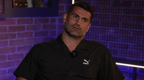 Şu sıralar yorumcu olarak ekranlarda yer alan eski futbolcu, Asist Analiz'e verdiği röportajda Fenerbahçe'den teknik direktörlük teklifi aldığını anlattı.