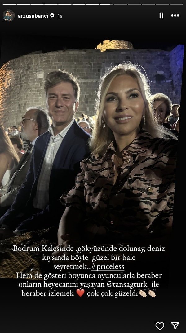 Bodrum Kalesi'nde bale izleyen Arzu Sabancı yine elitliğini konuşturdu.