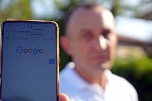 Google'a tepki gösteren Barış Özer, "Google ben akıllı şoförüm. İnsanlık yaptık, buna kötü yorum yapılmaması lazım. Akıllı, dürüst, vicdanlı şoför olarak çıkmak istiyorum'' dedi.