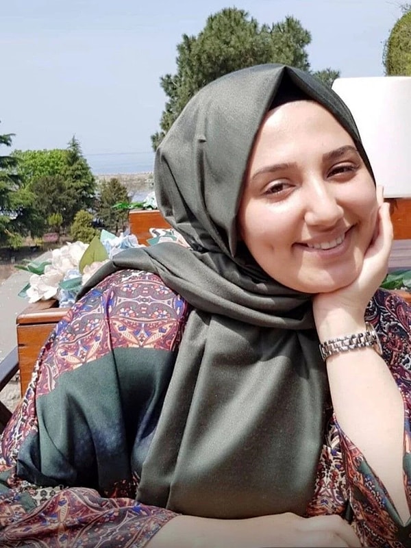 Yeniden hastaneye götürülen Neslin yılmaz, 12 ve 17 Haziran'da her biri yaklaşık 5 saat süren ameliyatlara aldı. Son ameliyatı sonrası hayatını kaybetti.Operasyonu gerçekleştiren genel cerrahi uzmanı ve hastane yönetiminden, "taksirle ölüme neden olma ve sair suçlar" gerekçesiyle şikayetçi olan  anne Zübeyde Yılmaz, şöyle devam etti: