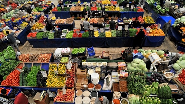 Pazara, markete, manava gittiğinizde sizi sebze ve meyvelere çeken şey elbette kokuları, renkleri, büyüklükleri...