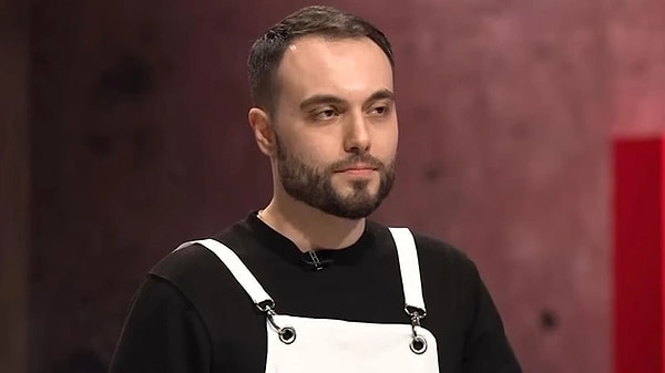 MasterChef'in iddialı yarışmacılarından Kerem Bilginer özellikle Michelin yıldızlı bir restoranın şefi olmasıyla öne çıkarken, Mehmet Şef'in aylar önce Kerem hakkında Fatih Altaylı'ya konuştuğu ortaya çıktı.