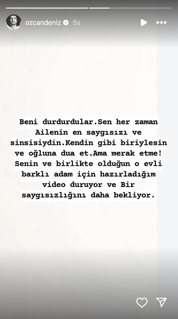 Sanırım boşa bekledik çünkü Özcan Deniz durdurulduğunu açıklayarak yine bazı iddialarda bulundu ve geçtiğimiz saatlerde kız kardeşi Yurda Gürler'i üstü kapalı tehdit etmekle yetindi! İşte Özcan Deniz'in son paylaşımı 👇🏻