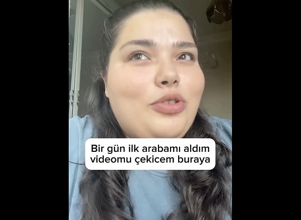 Çocukluğundan beri bir araba almayı hayal etmesinin altında yatan sebebi bu videoyla bir kere daha hatırlayan genç kadın, "Bu hissi sadece yaşayan bilir." diyerek izleyenleri de duygulandırdı.