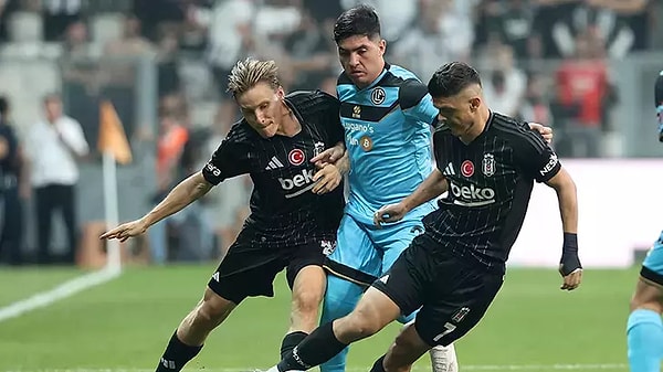 59'uncu dakikada Lugano, Beşiktaş deplasmanında skoru dengeleyen golü buldu. Vladi'nin golüyle skor 1-1 oldu.