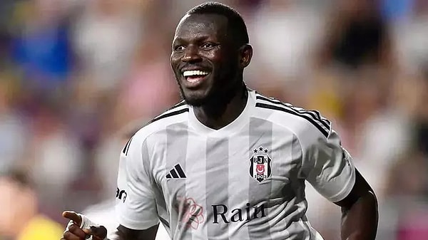 O isimlerden farklı olarak Omar Colley ise Beşiktaş'la anlaşarak aldığı maaştan daha azına transfer olmayı kabul etti.