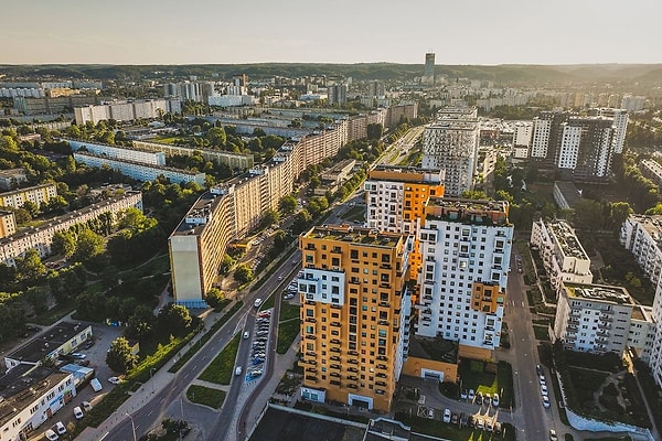 Each section of this 11-story building contains 110 apartments.