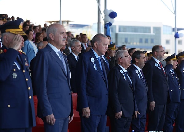 Cumhurbaşkanı Erdoğan'a; TBMM Başkanı Numan Kurtulmuş, Cumhurbaşkanı Yardımcısı Cevdet Yılmaz eşlik etti.