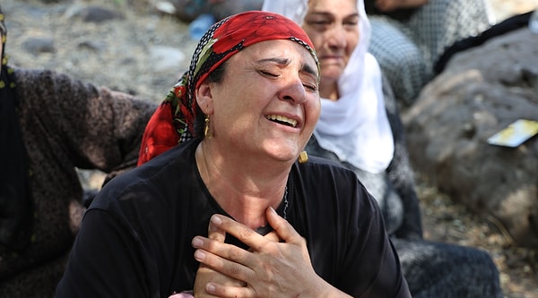 "Birçok kadın, ekonomik özgürlüğü olmadığı için, ailenin direği tırnak içinde baba olduğu için, aile içinde ensest bile olsa, susmak zorunda olduğunu hissediyor. Aman ailemin direğine bir şey olmasın..."