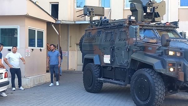 "Narin bulundu mu?" sorusunun cevabı aranırken soruşturma kapsamında gözaltına alınan küçük kızın amcası ve aynı zamanda muhtar olan S.G. bugün tutuklama talebiyle mahkemeye sevk edildi.