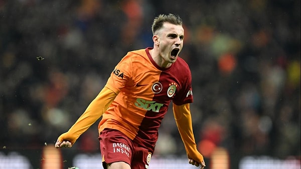 Galatasaray'ın "zorla" küstürülen yıldızı Kerem Aktürkoğlu'nun transfer süreci nihayet noktalandı. Spartak Moskova'yı reddeden Kerem sürpriz bir transfere imza attı.