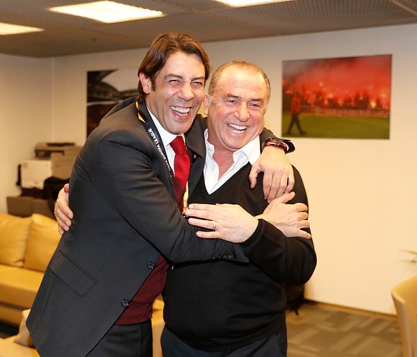 Rui Costa, Kerem transferi için eski hocası Fatih Terim'i aradı. Terim'in Rui Costa'nın tereddütlerini gidererek transfer sürecini hızlandırdığı iddia edildi.