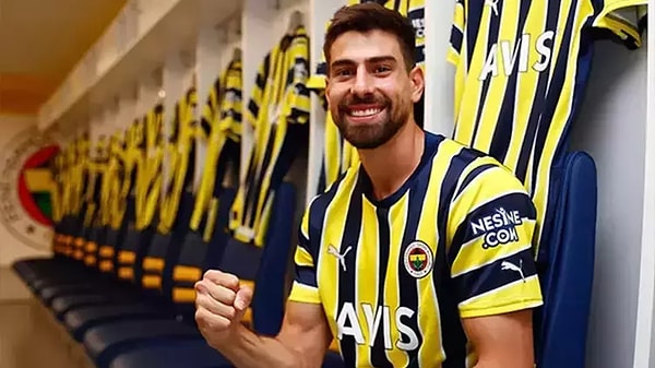 2022 yılından beri Fenerbahçe forması giyen Luan Peres'in yeni sezonda Brezilya'ya döneceği ve Santos kulübünün formasını giyeceği öğrenildi.