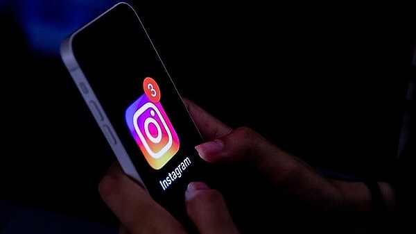 Instagram, Facebook, X gibi sosyal medya platformları eski arkadaşlarınızla yeniden buluşabileceğiniz, yeni arkadaşlıklar da kurabileceğiniz bir ortam.