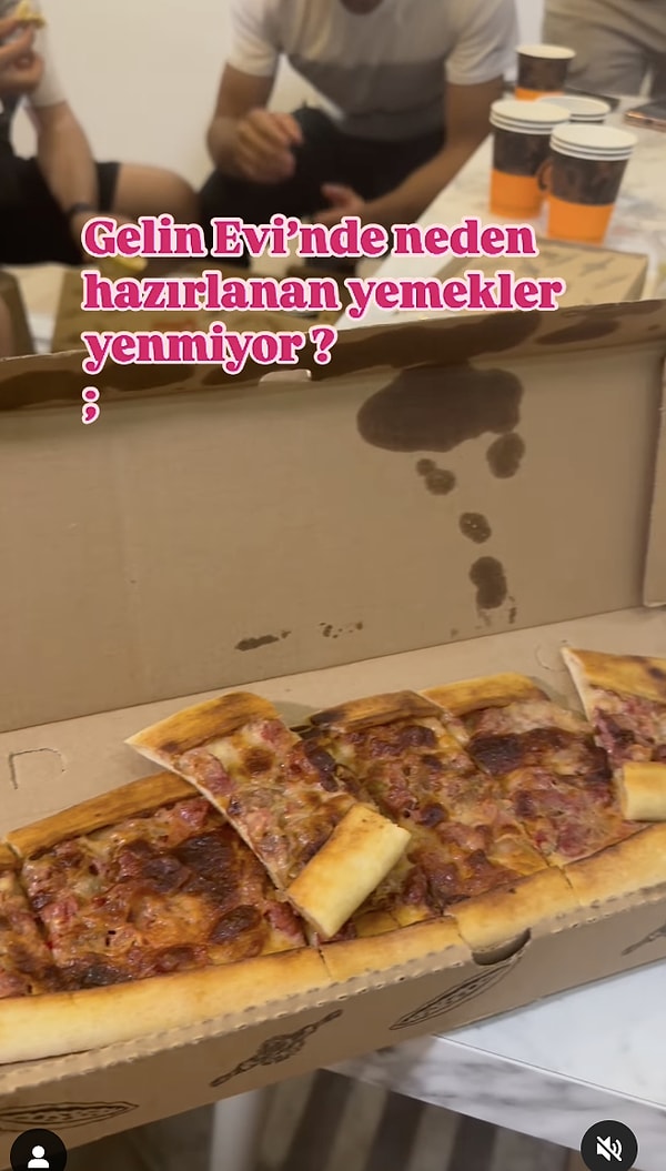 "Siz olsanız her gün tanımadığınız insanın yemeğini yer misiniz?" diyen yarışmacı yaptığı açıklamayla tartışma yarattı.