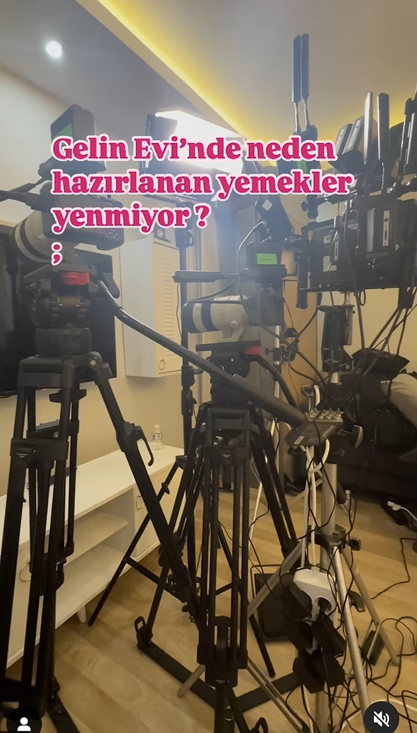 Gelin Evi'nde yarışmacı olan Pervin Aydın isimli kullanıcı, yarışmada yapılan ikramların aslında yenmediği ve yapım şirketinin herkese dışarıdan sipariş verdiğini açıkladı.