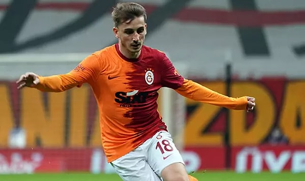 Kerem Aktürkoğlu, Galatasaray’daki başarılı performansıyla taraftarların gönlünde taht kurmuştu. Benfica’ya transferiyle Avrupa’da kariyerine yeni bir sayfa açan yıldız futbolcunun vedası, Galatasaray camiasında duygusal anlar yaşanmasına neden oldu.