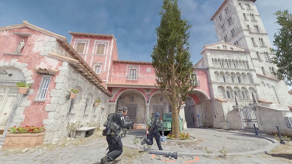 3. Counter-Strike 2 ise zirveye dönmek şöyle dursun, daha da uzaklaşıyor.