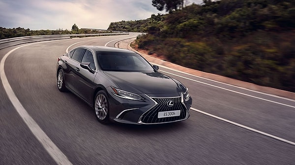 Lexus ES Hybrid Fiyat Listesi Ekim 2024