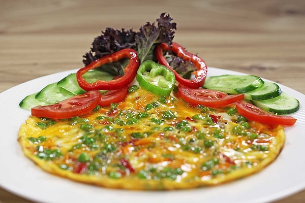 2. Sebzeli Omlet ve Lorlu Frittata