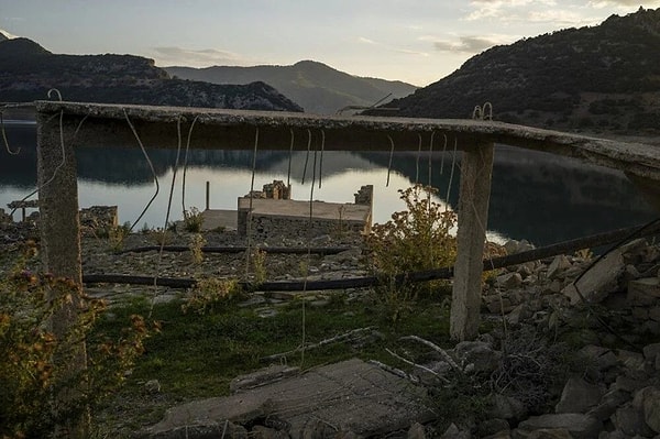 Yunanistan, aylardır şiddetli bir kuraklıkla mücadele ederken, ilginç bir olay yaşandı. Kayıp Yunan yeniden ortaya çıktı.