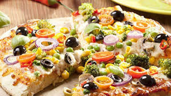 9. Sebzeli Pizza ve Havuç Cipsi