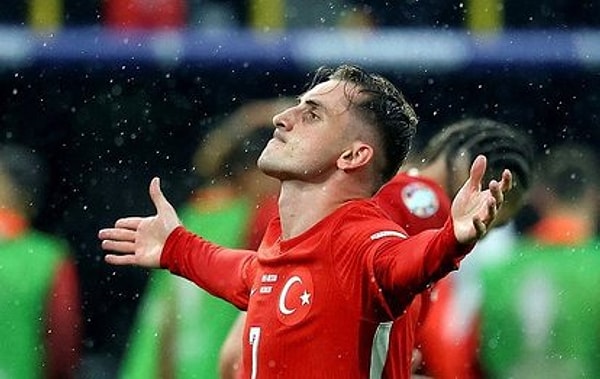 Kerem Aktürkoğlu, Galatasaray'dan Benfica'ya transferi Türkiye'de olduğu kadar Portekiz'de de ilginç tepkiler almayı sürdürüyor.