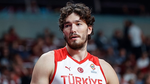 29 yaşındaki milli basketbolcunun bir sezon boyunca yeşil-beyazlı kulüpte mücadele edeceği ifade edildi.