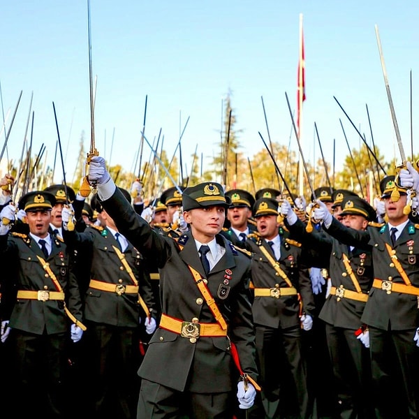 Milli Savunma Üniversitesi (MSÜ) Kara Harp Okulu Diploma Alma ve Sancak Devir Teslim Töreni, Kara Harp Okulunda Cumhurbaşkanı Recep Tayyip Erdoğan'ın katılımıyla gerçekleştirilmişti.