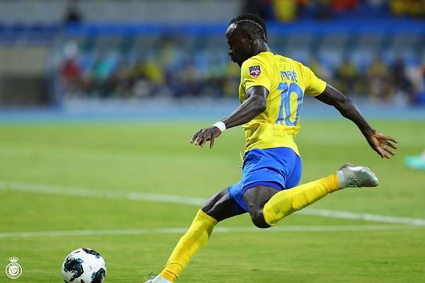 Siyah-beyazlılar, Al Nassr'ın Senegalli yıldız futbolcusu Sadio Mane ile prensipte anlaştı.