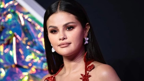 Selena Gomez, başarılarla dolu geçirdiği bu yıllarda birçok sorunla da uğraştı. Ne yazık ki, kendisi yıllardır lupus hastalığıyla mücadele ediyor.