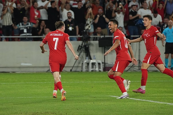 İzlanda maçında mükemmel gollerle hat-trick yapmasının ardındansa transferi için kabul edilen tutar, tepkilere yol açtı.