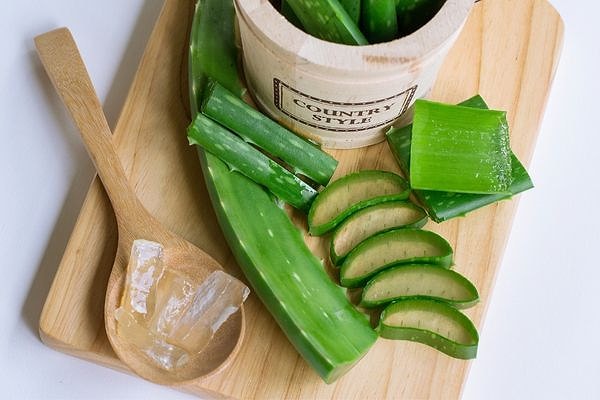 3. Salatalık ve Aloe Vera Jeli