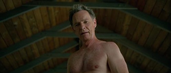 5. Bruce Greenwood, filmdeki eşi Carla Gugino'dan 15 yaş daha büyüktür.