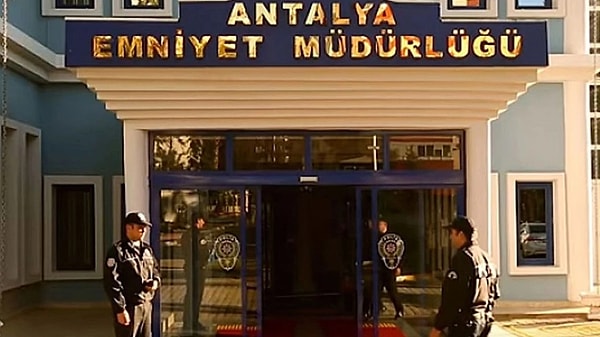 Antalya Emniyet Müdürlüğü, sosyal medya hesabından dikkat çeken açıklamalarda bulundu.